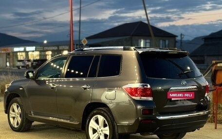 Toyota Highlander III, 2011 год, 1 900 000 рублей, 13 фотография