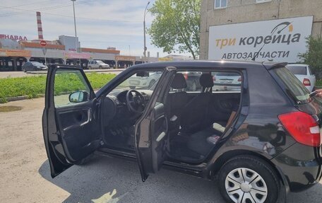 Skoda Fabia II, 2010 год, 600 000 рублей, 10 фотография