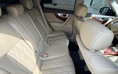 Infiniti FX II, 2011 год, 2 100 000 рублей, 11 фотография