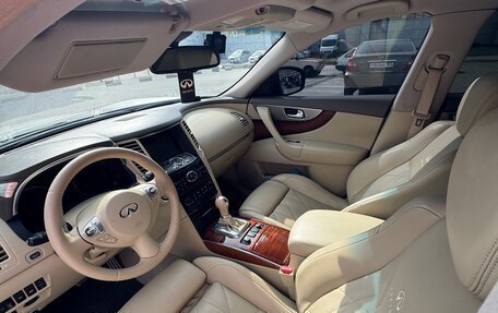 Infiniti FX II, 2011 год, 2 100 000 рублей, 16 фотография