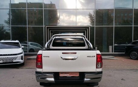 Toyota Hilux VIII, 2021 год, 3 699 000 рублей, 5 фотография