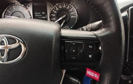 Toyota Hilux VIII, 2021 год, 3 699 000 рублей, 12 фотография