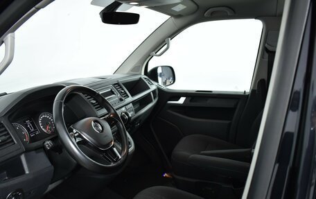 Volkswagen Caravelle T6 рестайлинг, 2017 год, 3 598 000 рублей, 7 фотография