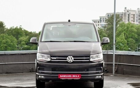 Volkswagen Caravelle T6 рестайлинг, 2017 год, 3 598 000 рублей, 2 фотография