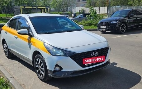 Hyundai Solaris II рестайлинг, 2020 год, 1 000 000 рублей, 3 фотография