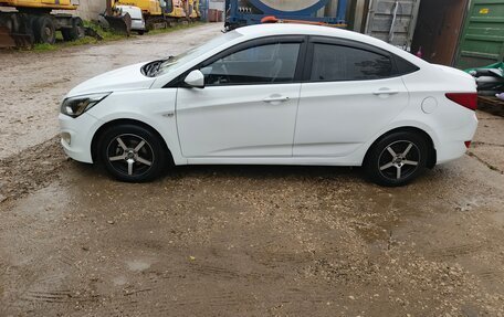 Hyundai Solaris II рестайлинг, 2014 год, 550 000 рублей, 2 фотография
