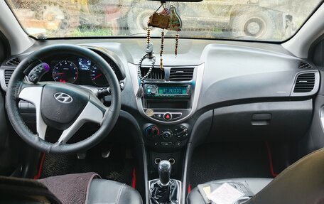 Hyundai Solaris II рестайлинг, 2014 год, 550 000 рублей, 6 фотография