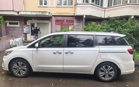 KIA Carnival III, 2018 год, 2 650 000 рублей, 3 фотография