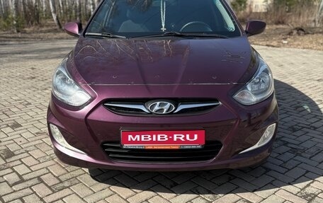 Hyundai Solaris II рестайлинг, 2011 год, 835 000 рублей, 1 фотография