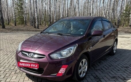Hyundai Solaris II рестайлинг, 2011 год, 835 000 рублей, 6 фотография