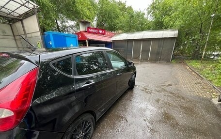 Hyundai Solaris II рестайлинг, 2011 год, 600 000 рублей, 10 фотография