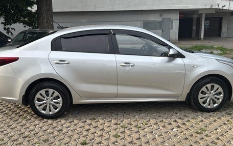 KIA Rio IV, 2018 год, 1 350 000 рублей, 8 фотография