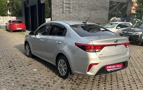 KIA Rio IV, 2018 год, 1 350 000 рублей, 2 фотография