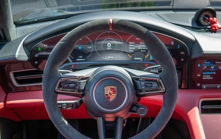 Porsche Taycan I, 2020 год, 12 000 000 рублей, 15 фотография