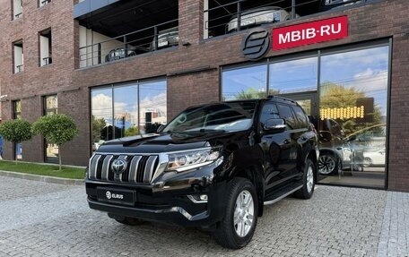 Toyota Land Cruiser Prado 150 рестайлинг 2, 2017 год, 3 990 000 рублей, 1 фотография