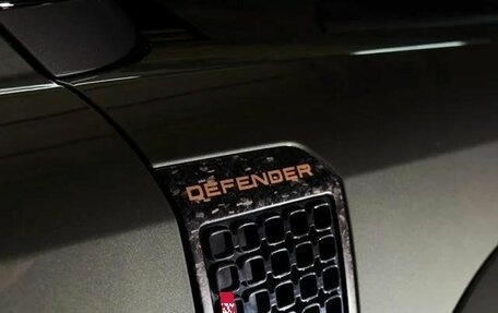 Land Rover Defender II, 2025 год, 23 200 000 рублей, 15 фотография