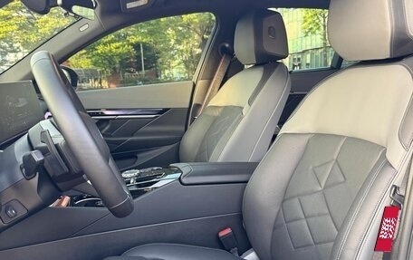 BMW 5 серия, 2025 год, 8 980 000 рублей, 16 фотография