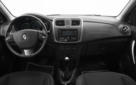 Renault Logan II, 2017 год, 789 000 рублей, 5 фотография