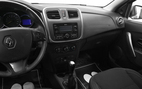 Renault Logan II, 2017 год, 789 000 рублей, 7 фотография