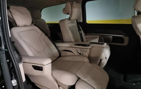 Mercedes-Benz V-Класс, 2024 год, 14 930 000 рублей, 9 фотография