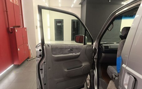 Mazda Bongo Friendee i рестайлинг, 2004 год, 650 000 рублей, 7 фотография
