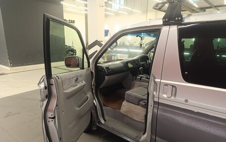 Mazda Bongo Friendee i рестайлинг, 2004 год, 650 000 рублей, 11 фотография