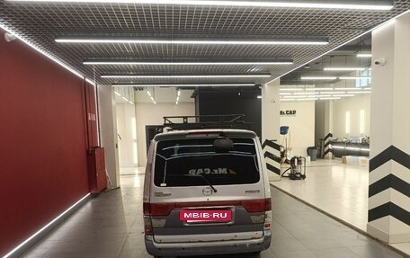 Mazda Bongo Friendee i рестайлинг, 2004 год, 650 000 рублей, 16 фотография