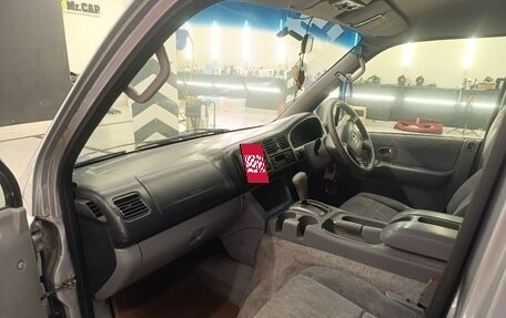 Mazda Bongo Friendee i рестайлинг, 2004 год, 650 000 рублей, 12 фотография