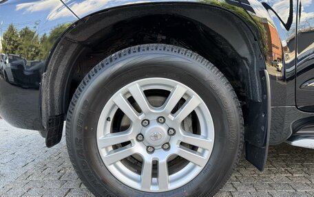 Toyota Land Cruiser Prado 150 рестайлинг 2, 2017 год, 3 990 000 рублей, 8 фотография