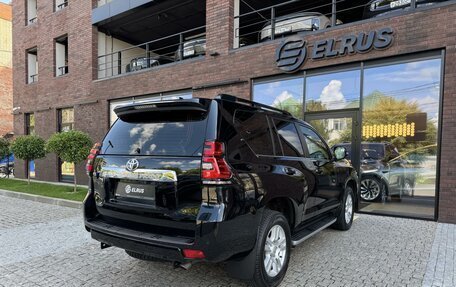 Toyota Land Cruiser Prado 150 рестайлинг 2, 2017 год, 3 990 000 рублей, 11 фотография