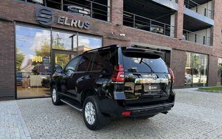 Toyota Land Cruiser Prado 150 рестайлинг 2, 2017 год, 3 990 000 рублей, 12 фотография