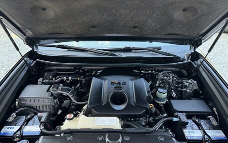 Toyota Land Cruiser Prado 150 рестайлинг 2, 2017 год, 3 990 000 рублей, 35 фотография