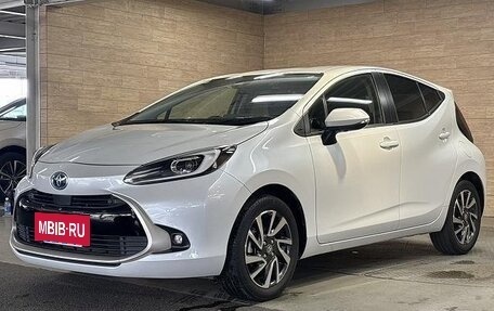 Toyota Aqua, 2021 год, 1 374 055 рублей, 2 фотография