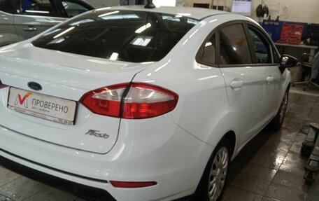 Ford Fiesta, 2017 год, 860 000 рублей, 3 фотография