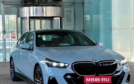 BMW 5 серия, 2025 год, 8 980 000 рублей, 2 фотография