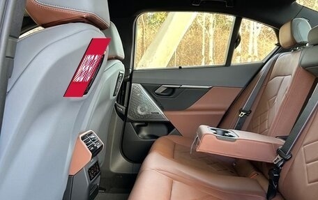 BMW 5 серия, 2025 год, 8 980 000 рублей, 14 фотография