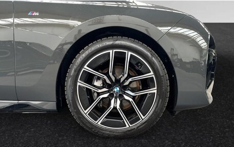 BMW 7 серия, 2025 год, 12 980 000 рублей, 5 фотография