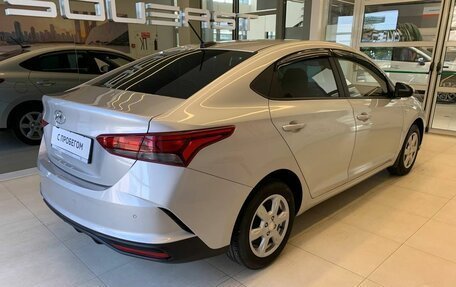 Hyundai Solaris II рестайлинг, 2021 год, 1 630 000 рублей, 4 фотография