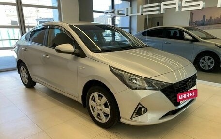 Hyundai Solaris II рестайлинг, 2021 год, 1 630 000 рублей, 3 фотография