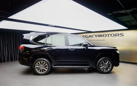 Toyota Land Cruiser, 2024 год, 12 000 000 рублей, 10 фотография