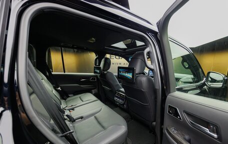 Toyota Land Cruiser, 2024 год, 12 000 000 рублей, 16 фотография