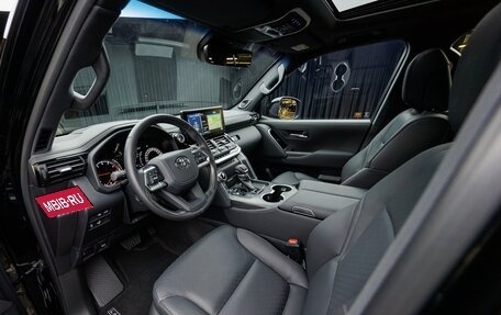 Toyota Land Cruiser, 2024 год, 12 000 000 рублей, 14 фотография