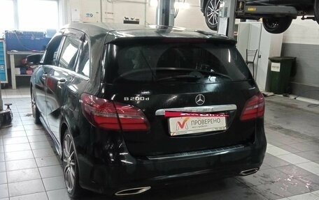 Mercedes-Benz B-Класс, 2018 год, 1 785 000 рублей, 4 фотография