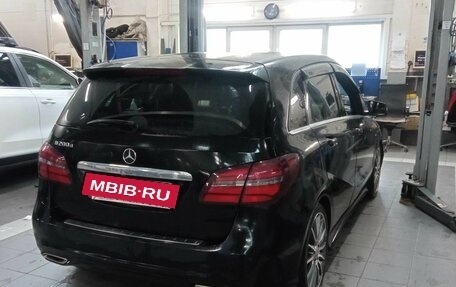 Mercedes-Benz B-Класс, 2018 год, 1 785 000 рублей, 3 фотография