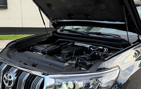 Toyota Land Cruiser Prado 150 рестайлинг 2, 2022 год, 5 750 000 рублей, 5 фотография