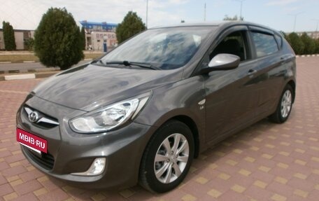 Hyundai Solaris II рестайлинг, 2012 год, 928 000 рублей, 2 фотография
