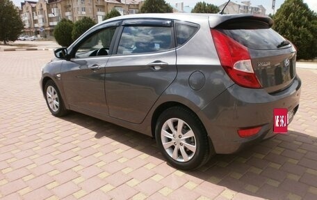 Hyundai Solaris II рестайлинг, 2012 год, 928 000 рублей, 4 фотография