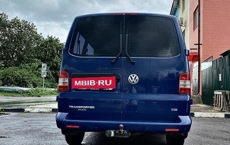 Volkswagen Transporter T5 рестайлинг, 2012 год, 1 650 000 рублей, 3 фотография