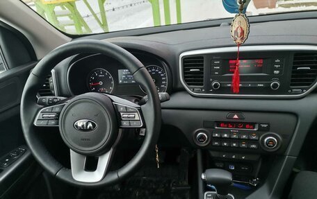 KIA Sportage IV рестайлинг, 2022 год, 2 600 000 рублей, 8 фотография