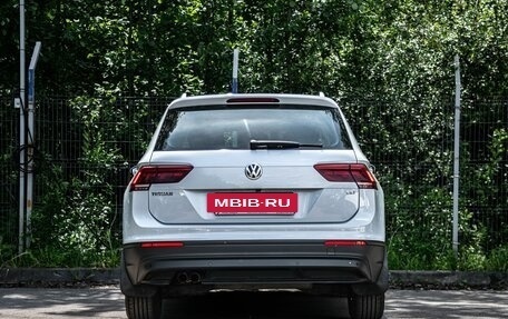 Volkswagen Tiguan II, 2018 год, 1 900 000 рублей, 4 фотография